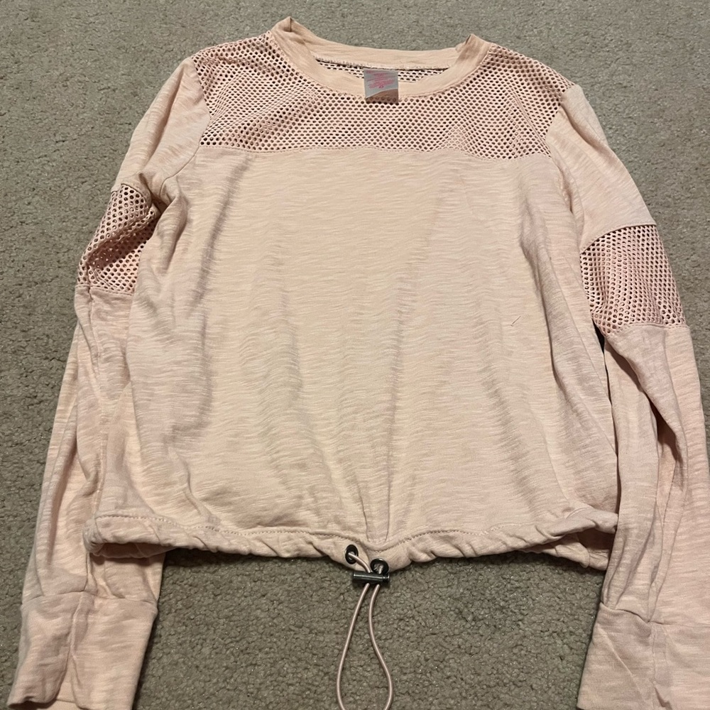 Long-Sleeve Light Pink Athletic Top